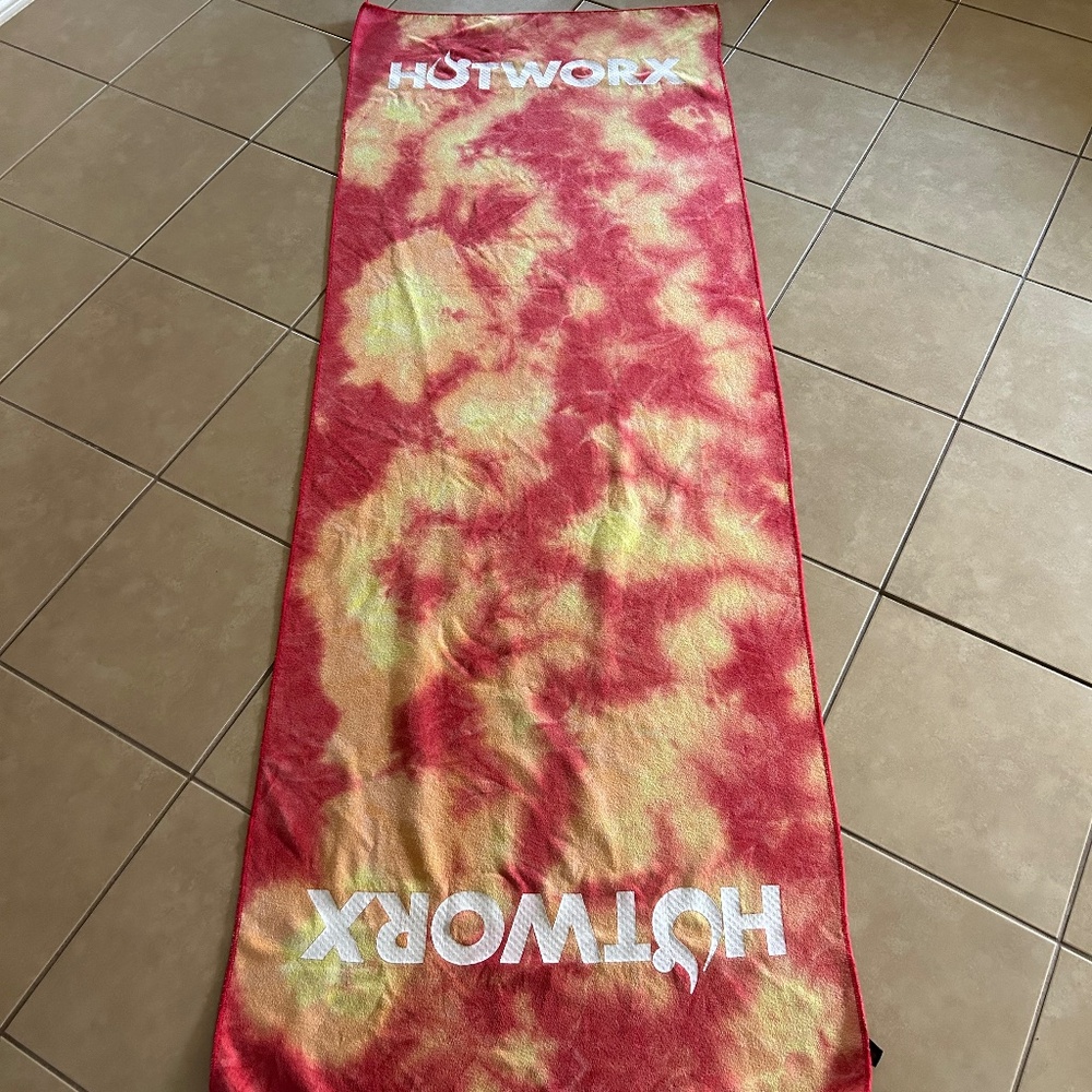 Hotworx Yoga towel (tie dye)